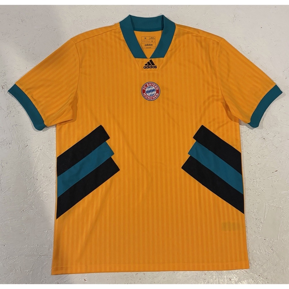 Adidas FC Bayern Munich Icon Soccer Jersey Gold Mens M Loose Fit HT8833 Munchen